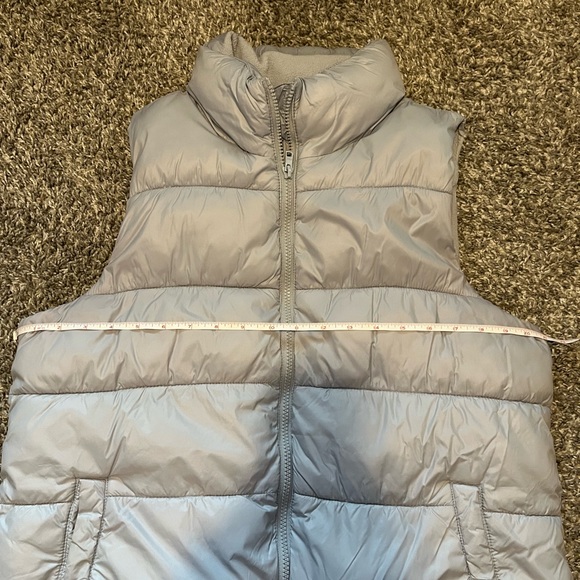 Old Navy Gray Fleece Lined Puffer Vest - Size Large - Picture 5 of 7